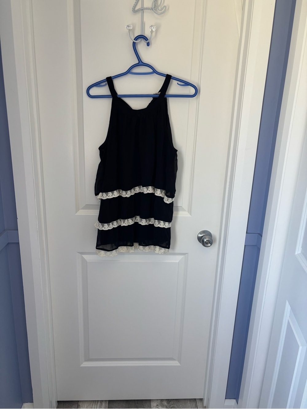 Women’s Black Tiered Lace-Trim Tank Top